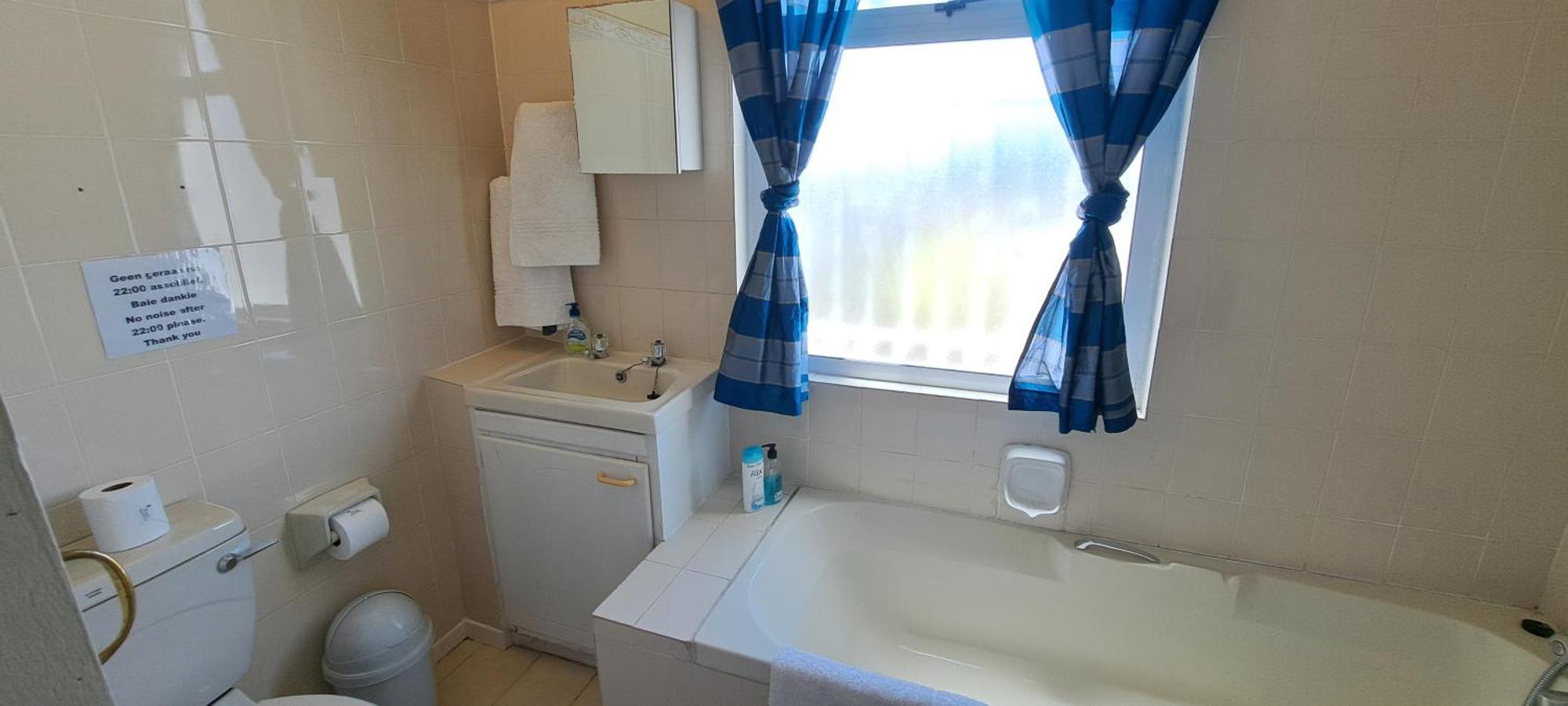 Raston Guest House แลมเบิร์ตส์เบย์ ห้อง รูปภาพ